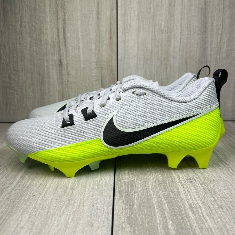 NEW Nike Vapor Edge 360 2 Volt Football Cleat Sneaker da5455-004 Men’s Size 9 10
